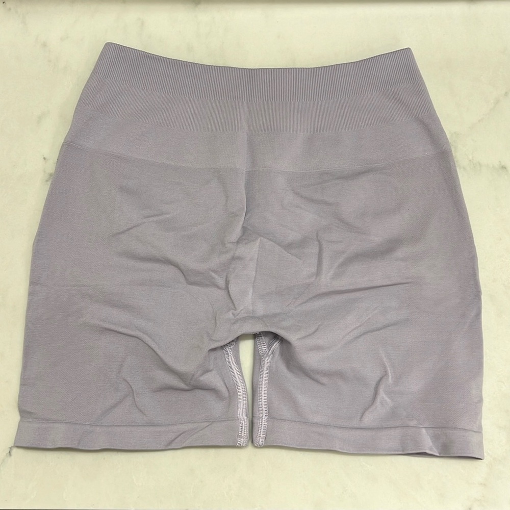 Alphalete Amplify shorts- misty lilac 4.5 in inseam